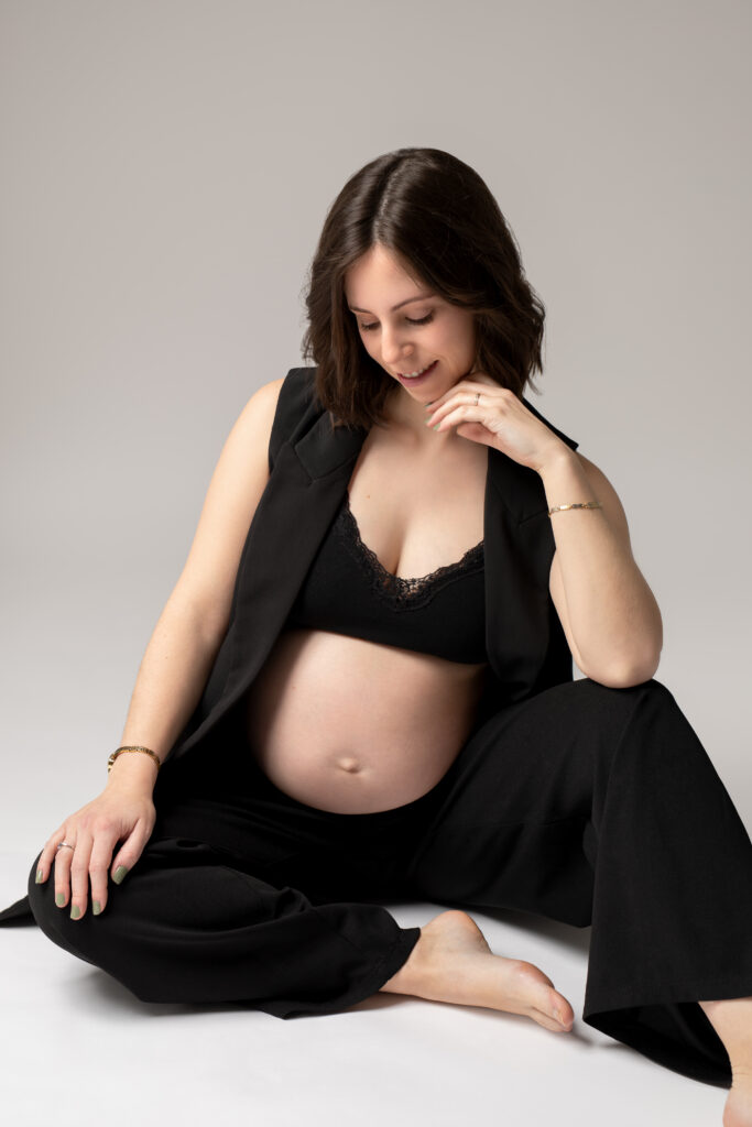 photographe grossesse Rosny | photographe nouveau-né Le Perreux-sur-Marne | photographe Nogent sur marne | photographe bébé Joinville | photographe grossesse Fontenay | photographe nouveau-né Bry-sur-Marne | photographe famille Bry-sur-marne | séance photo bébé Val-de-marne | photographe naissance Le Perreux-sur-Marne | séance photo smash the cake le Perreux-sur-Marne | photographe bébé Vincennes | photographe bébé Saint-mandé | photographe grossesse Vincennes | photographe grossesse Nogent sur marne | photographe nouveau-né Vincennes | photographe grossesse seine et marne | photographe bébé Seine et marne| photographe bébé Paris | photographe nouveau-né paris | photographe GROSSESSE PARIS Shooting grossesse Rosny-sous-bois / shooting nouveau-né / shooting naissance / shooting bébé / shooting 93 / Shooting le Raincy grossesse / Shooting femme enceinte / shooting studio famille / shooting studio grossesse /